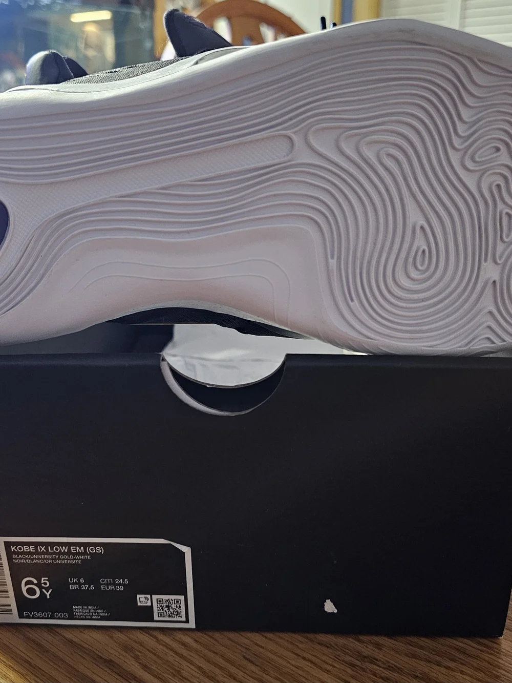 Nike Kobe 9 Low EM GS 